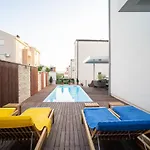公寓 The Luxury Nest - Private Heated Pool 扎达尔