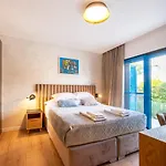 The Luxury Nest - Private Heated Pool 公寓