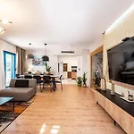 The Luxury Nest - Private Heated Pool 公寓 *