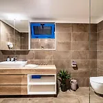 The Luxury Nest - Private Heated Pool 扎达尔