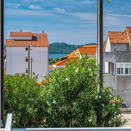 Apartman The Luxury Nest - Private Heated Pool *