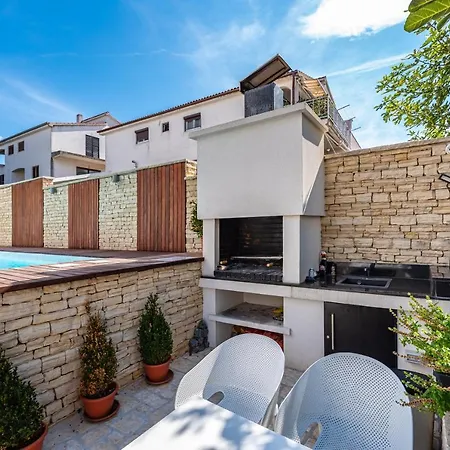 The Luxury Nest - Private Heated Pool * Zára