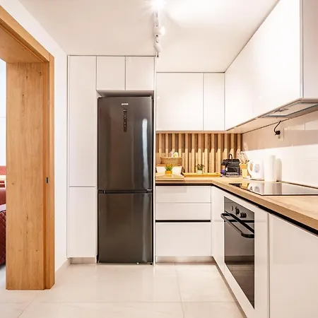 The Luxury Nest - Private Heated Pool Apartman