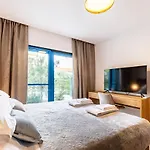 Апартаменти The Luxury Nest - Private Heated Pool