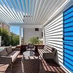 The Luxury Nest - Private Heated Pool Апартаменти *