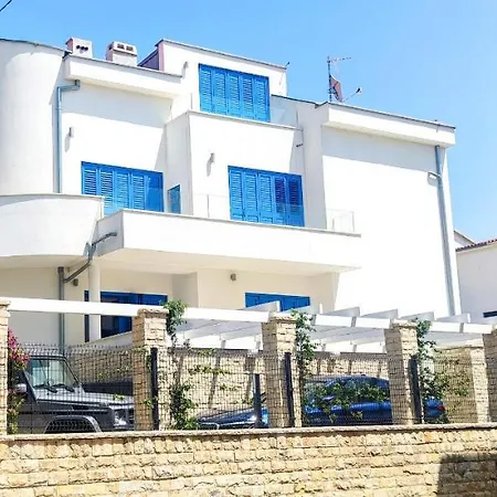 Апартаменты The Luxury Nest - Private Heated Pool Задар