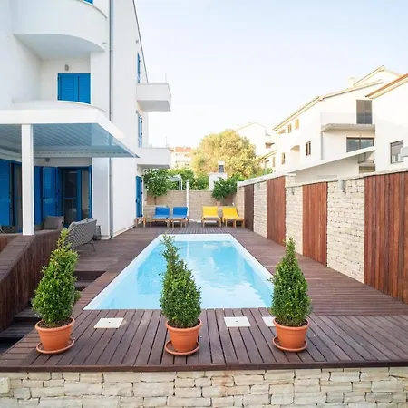 The Luxury Nest - Private Heated Pool * 扎达尔