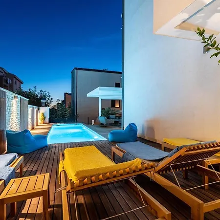 The Luxury Nest - Private Heated Pool