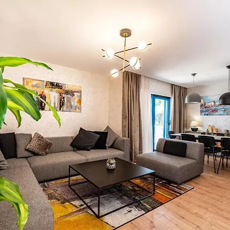 Artorius The Luxury Nest Private Heated Pool *