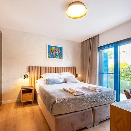 The Luxury Nest - Private Heated Pool Апартаменты