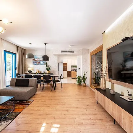 The Luxury Nest - Private Heated Pool 公寓 *