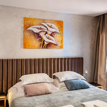 Апартаменты The Luxury Nest - Private Heated Pool *