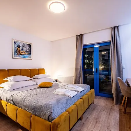 The Luxury Nest - Private Heated Pool *