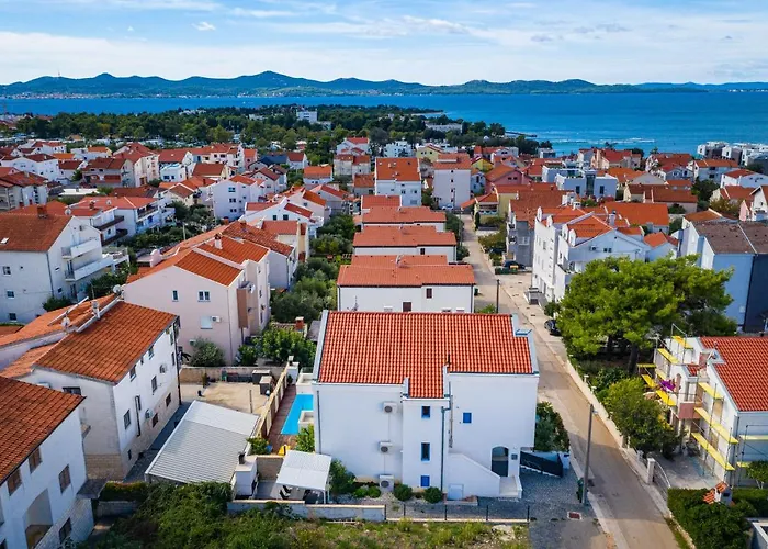 Lägenhet The Luxury Nest - Private Heated Pool Zadar