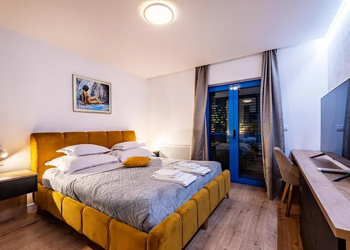 The Luxury Nest - Private Heated Pool *